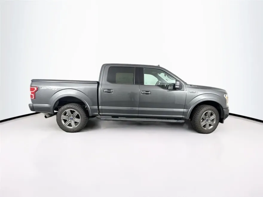 2020 Ford F-150 XLT photo 1