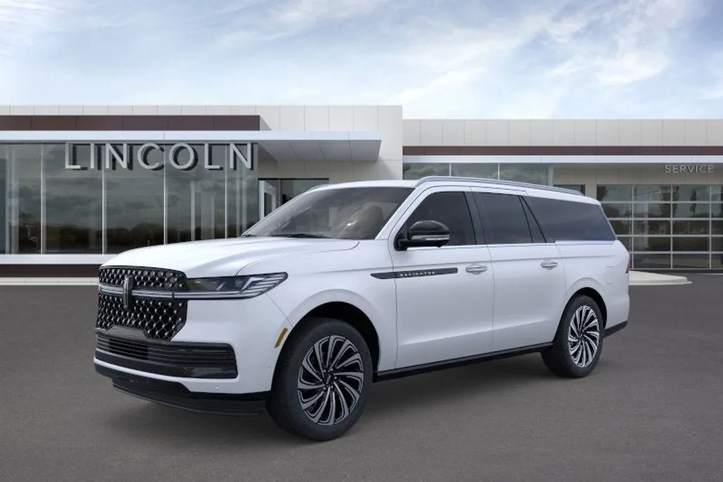 2025 Lincoln Navigator Black Label photo 1