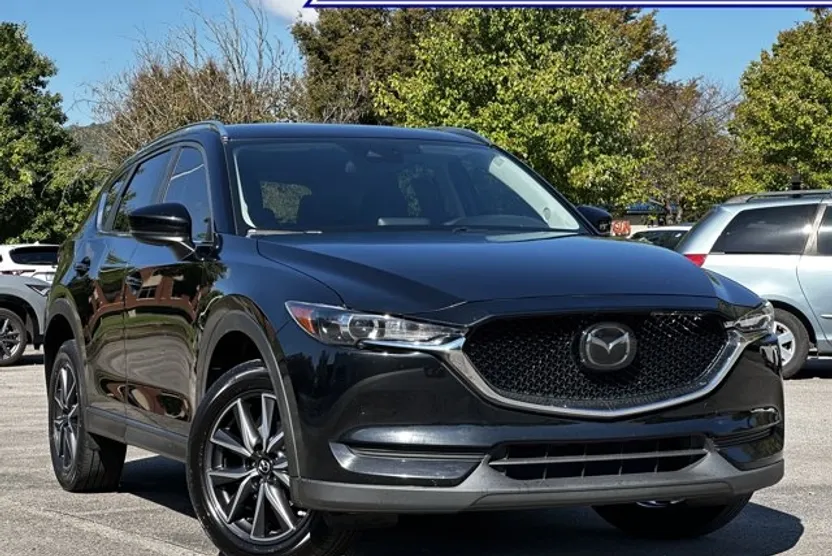 2018 Mazda CX-5 Touring photo 1