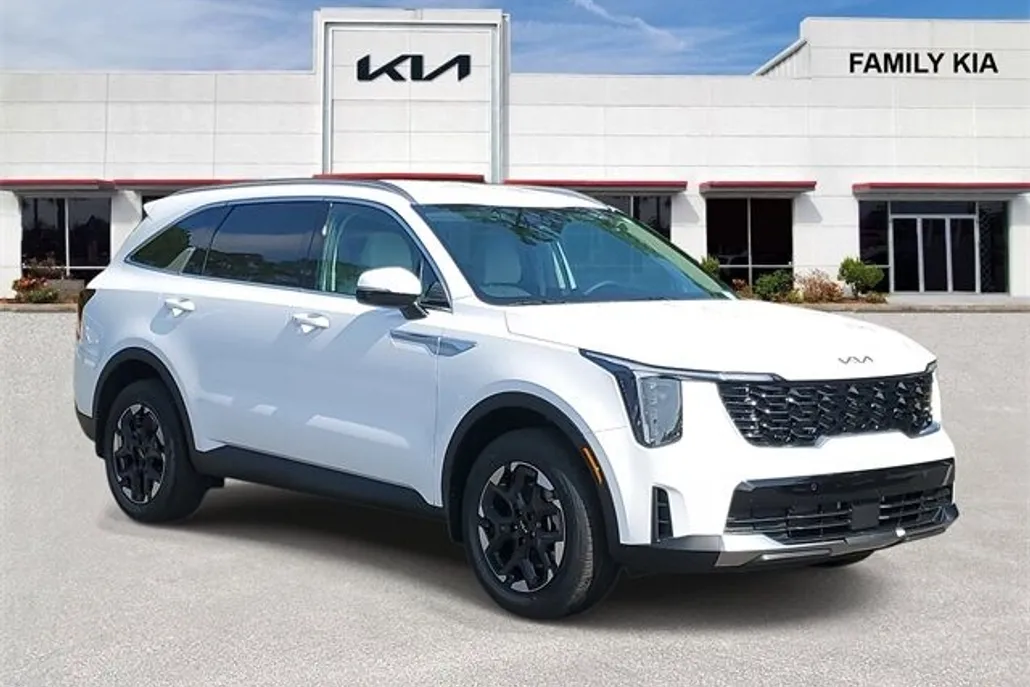 2025 Kia Sorento S photo 1