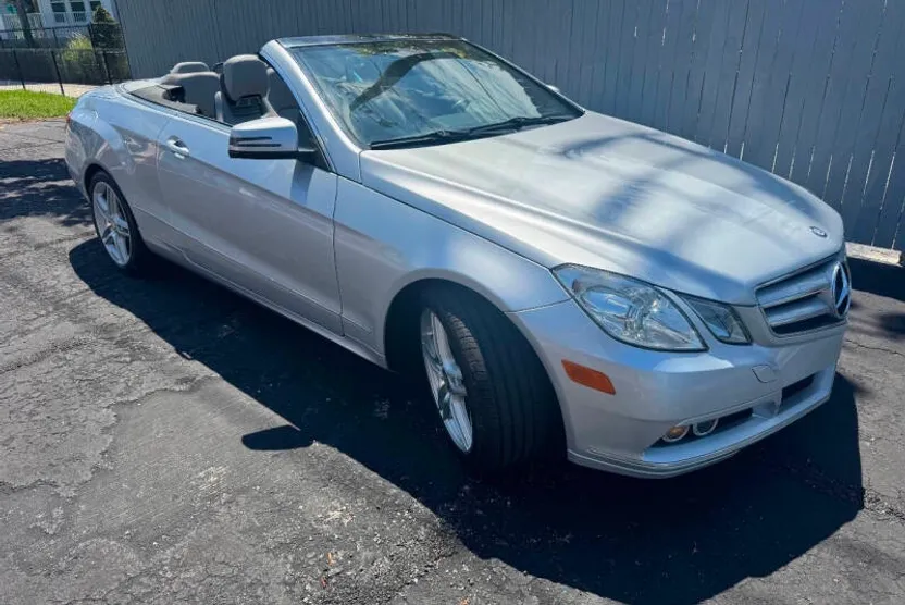 2011 Mercedes Benz E 350 photo 1