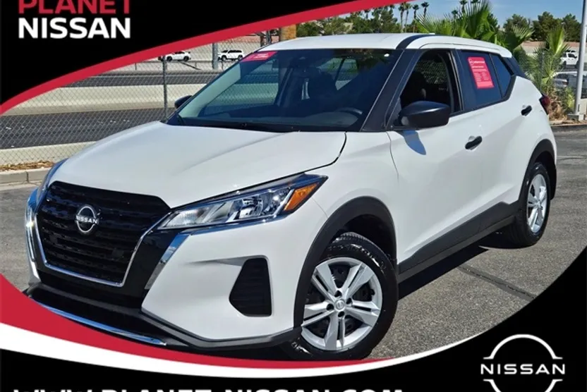 2025 Nissan Kicks Play S photo 1