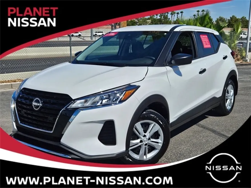 2025 Nissan Kicks Play S photo 1