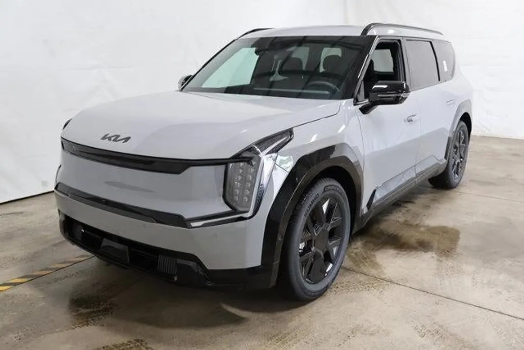 2026 Kia EV9 Land photo 1