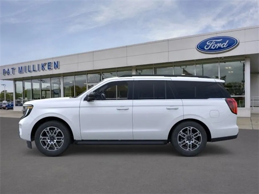 2025 Ford Expedition photo 1