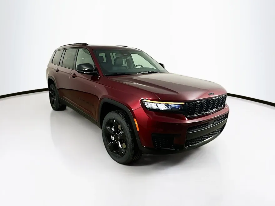2025 Jeep Grand Cherokee Laredo Altitude X photo 1