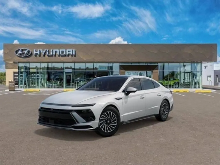 2025 Hyundai Sonata Hybrid Limited photo 1