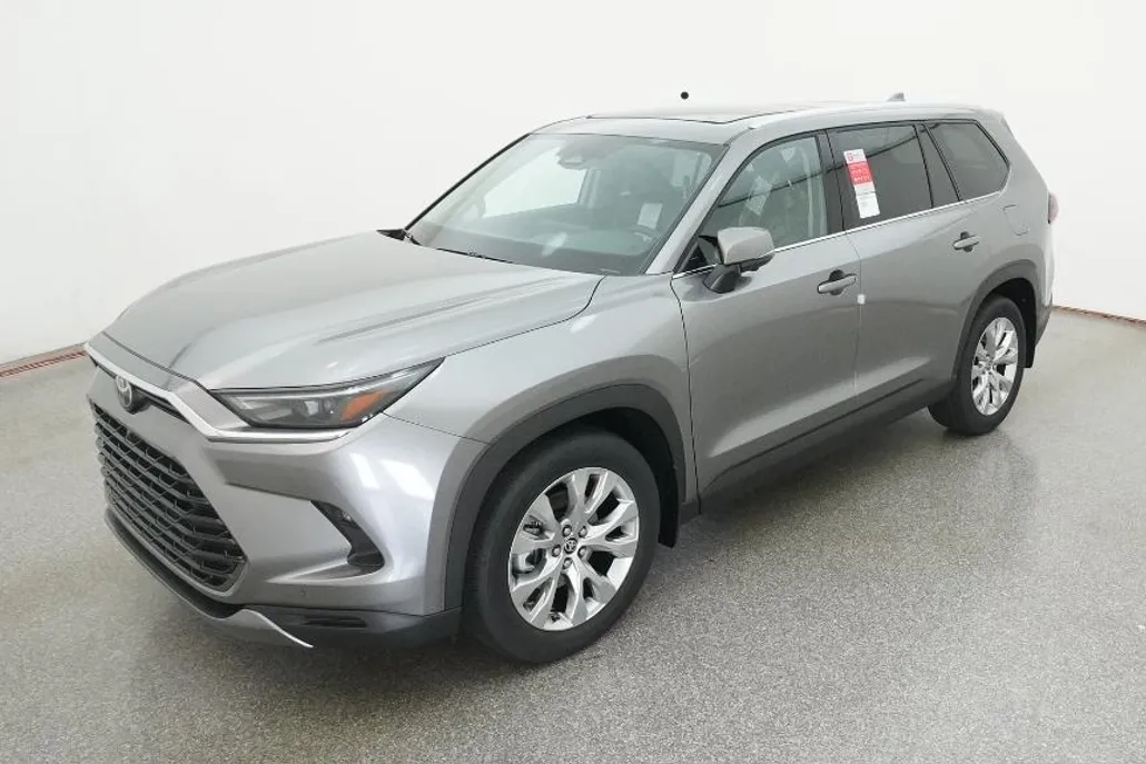 2026 Toyota Grand Highlander Limited photo 1