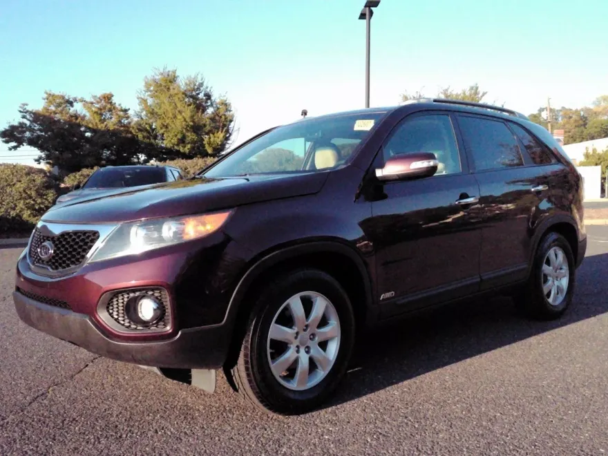 2012 Kia Sorento LX photo 1
