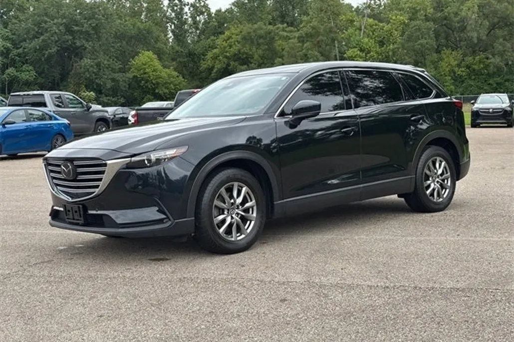2019 Mazda CX-9 Touring photo 1