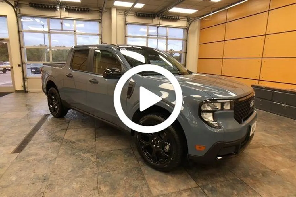 2025 Ford Maverick XLT photo 1
