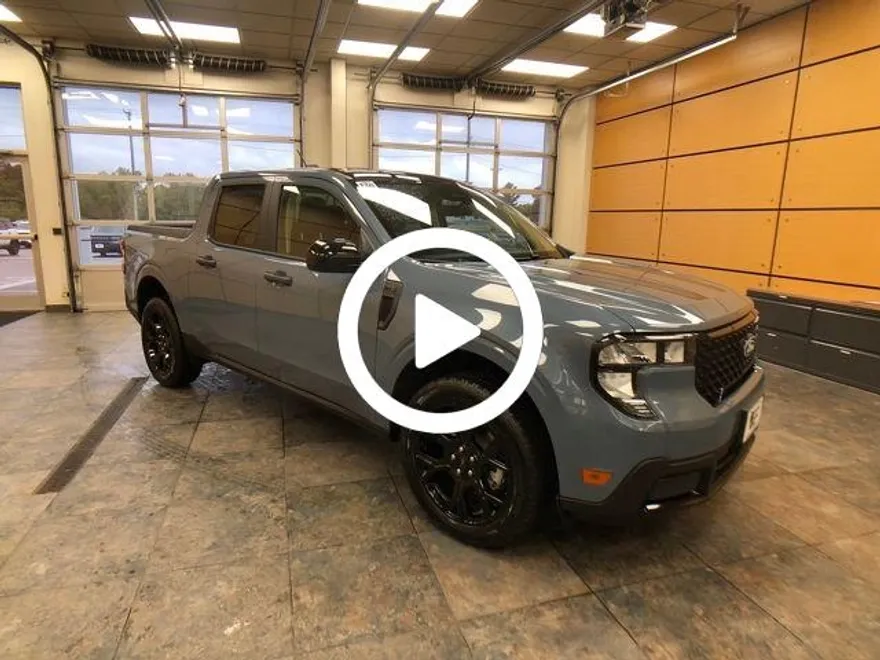 2025 Ford Maverick XLT photo 1