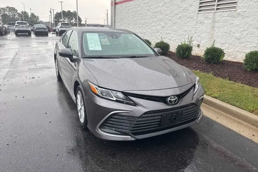 2024 Toyota Camry LE photo 1