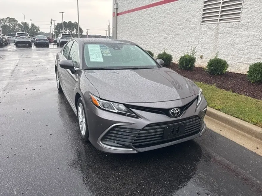 2024 Toyota Camry LE photo 1