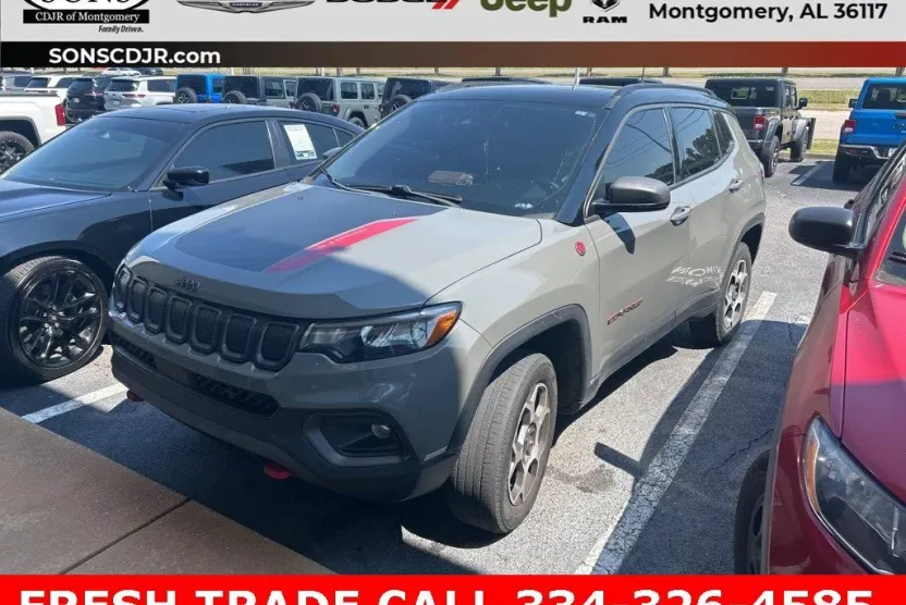 2022 Jeep Compass Trailhawk photo 1
