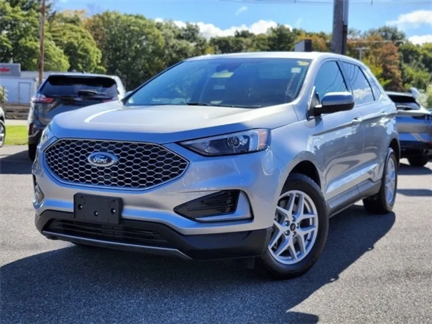 2023 Ford Edge SEL photo 1