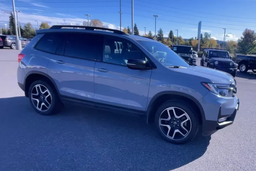 2022 Honda Passport Touring photo 1