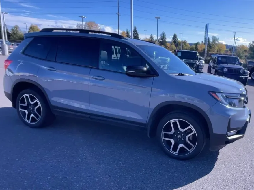 2022 Honda Passport Touring photo 1