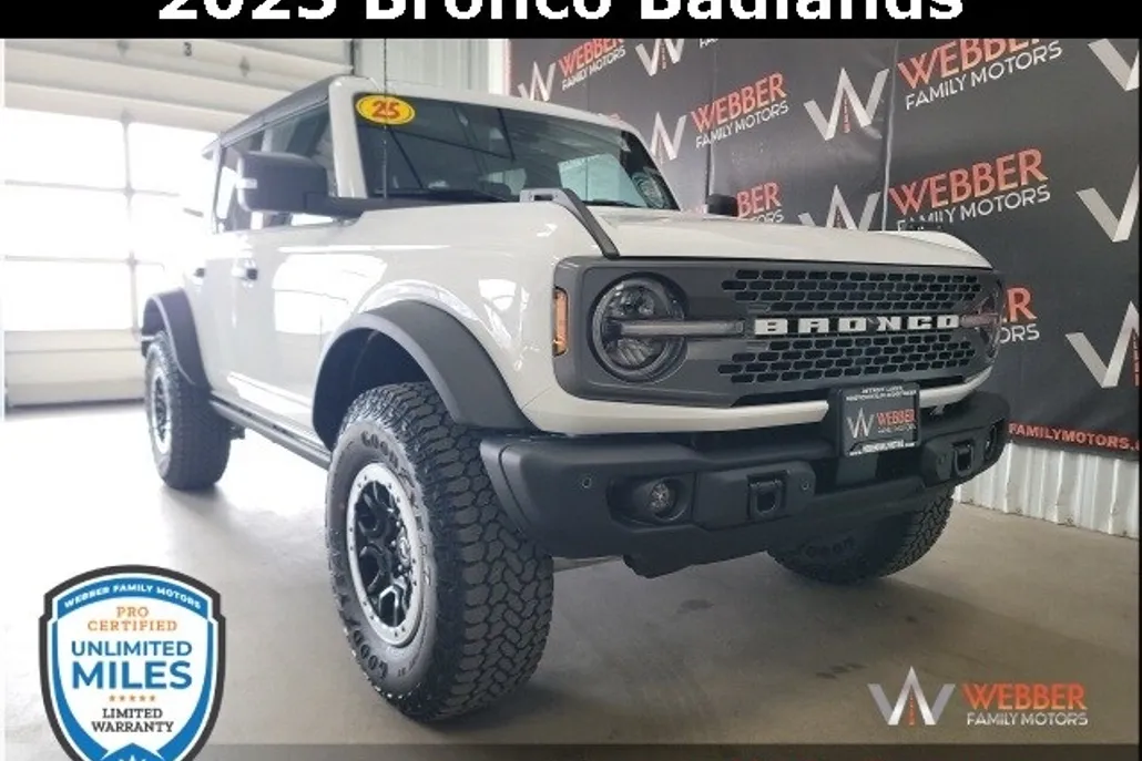 2025 Ford Bronco Badlands photo 1