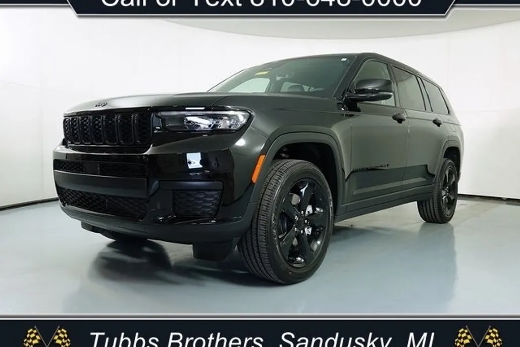 2025 Jeep Grand Cherokee Altitude photo 1