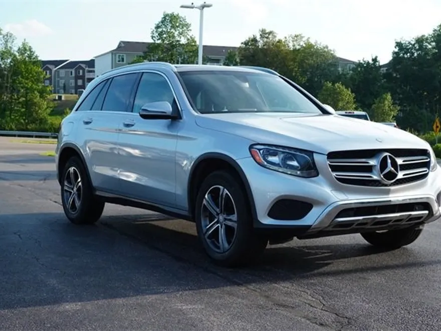 2017 Mercedes Benz GLC 300 photo 1