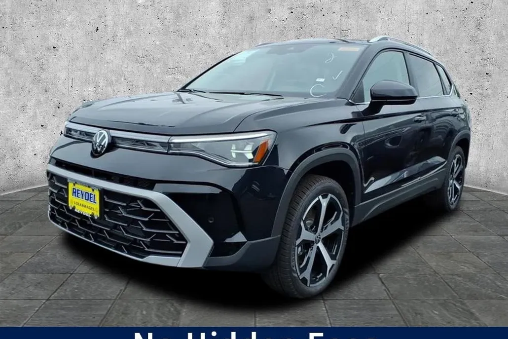 2025 Volkswagen Taos SEL photo 1