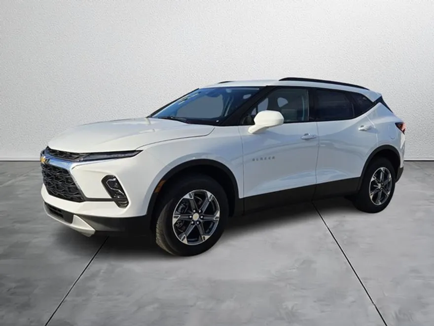2025 Chevrolet Blazer 2LT photo 1