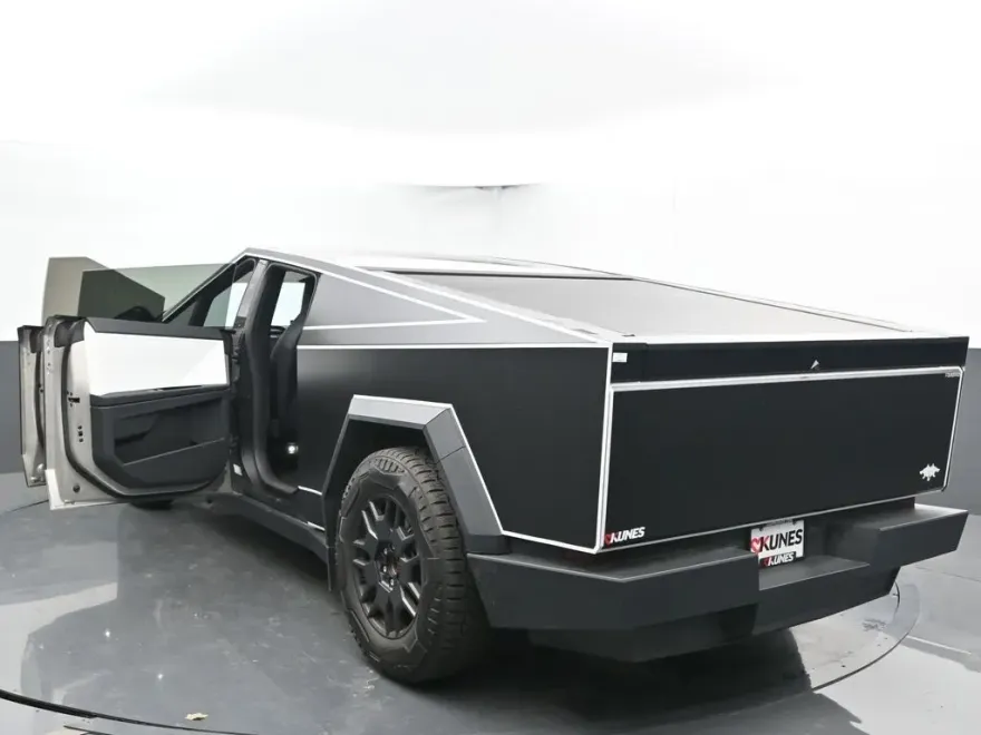 2024 Tesla Cybertruck Cyberbeast photo 44
