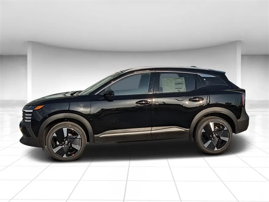 2025 Nissan Kicks SR photo 1