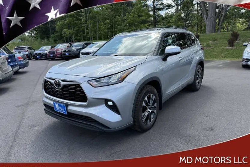 2020 Toyota Highlander XLE photo 1