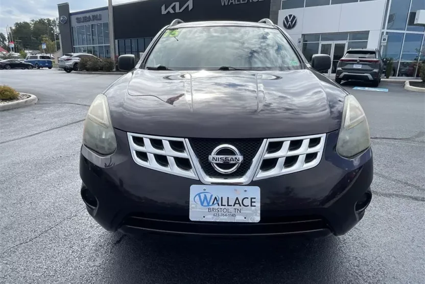 2015 Nissan Rogue Select S photo 1