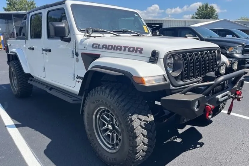 2023 Jeep Gladiator Sport S photo 1