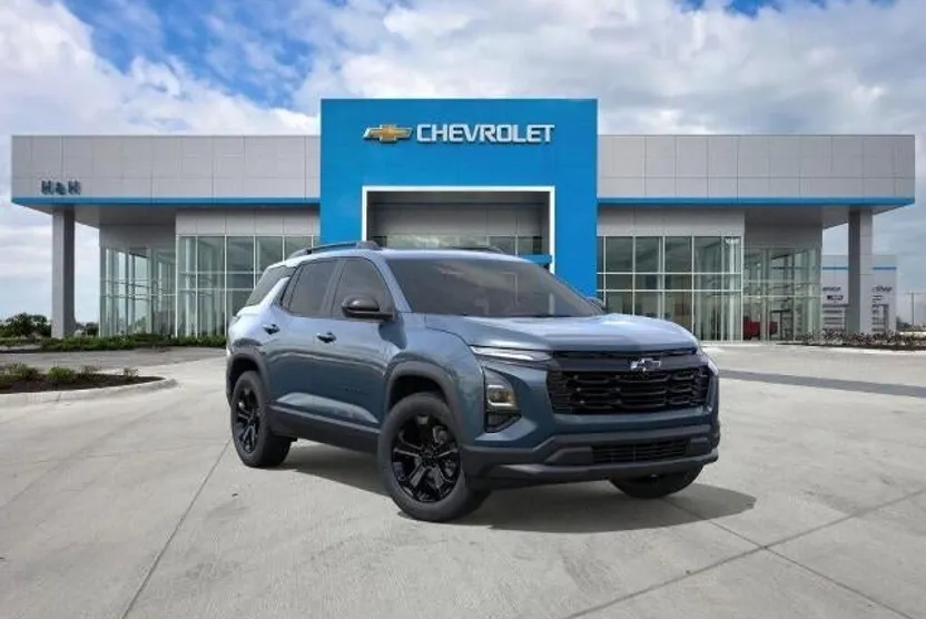 2026 Chevrolet Equinox LT photo 1