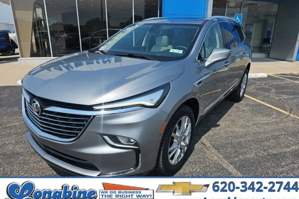 2023 Buick Enclave Essence photo 1