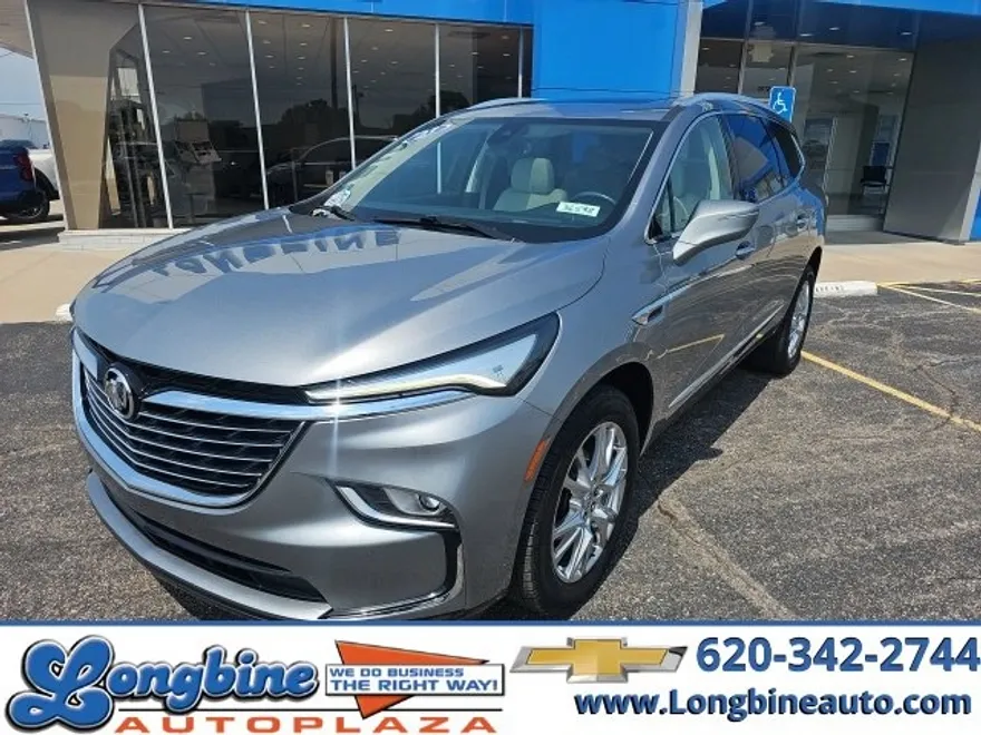 2023 Buick Enclave Essence photo 1