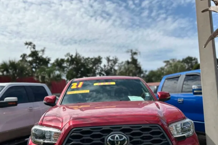 2021 Toyota Tacoma TRD Sport photo 1