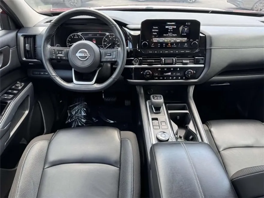 2022 Nissan Pathfinder SL photo 1