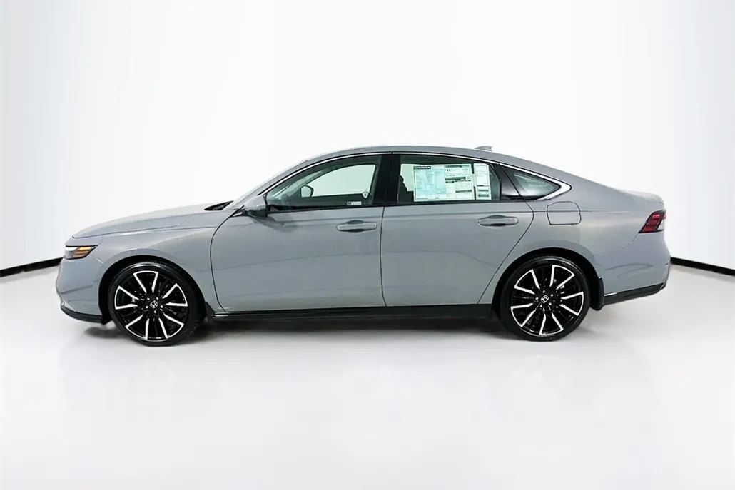 2025 Honda Accord Hybrid Touring photo 1