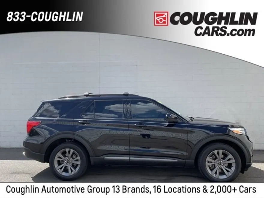 2022 Ford Explorer XLT photo 1