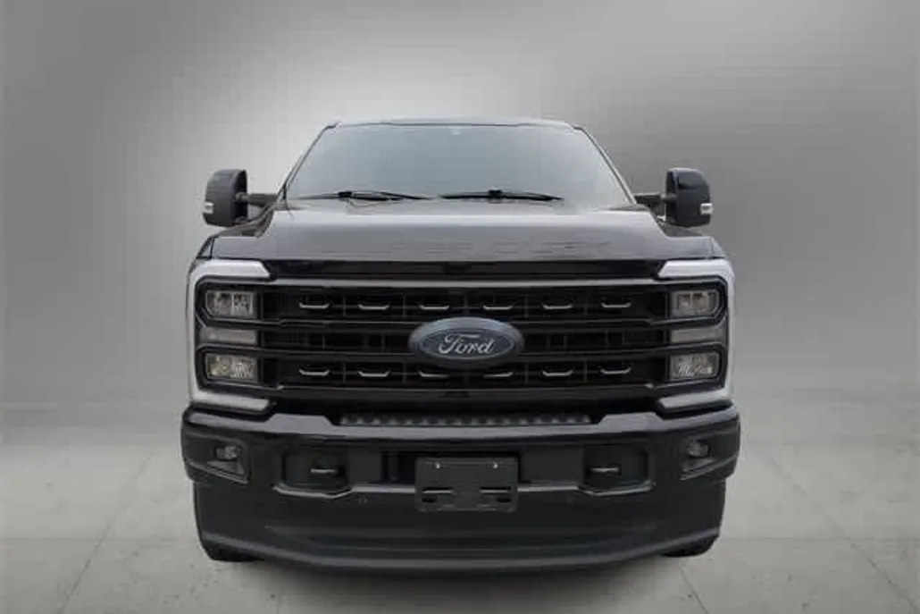 2024 Ford F-250 Lariat photo 1