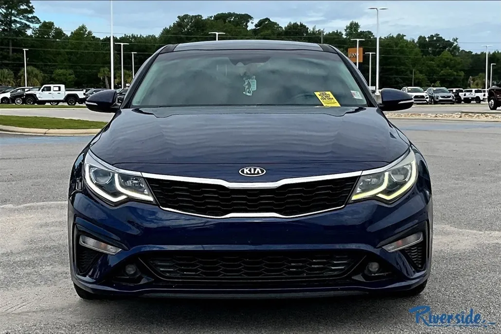 2019 Kia Optima S photo 1