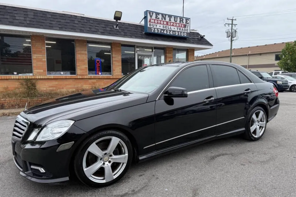 2011 Mercedes Benz E 4MATIC photo 1