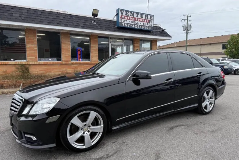 2011 Mercedes Benz E 4MATIC photo 1