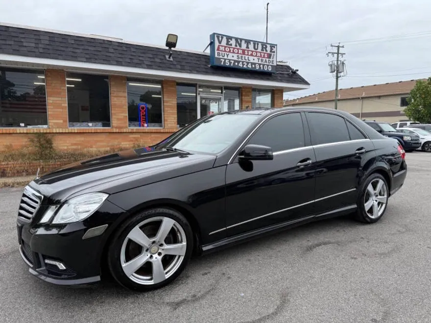 2011 Mercedes Benz E 4MATIC photo 1