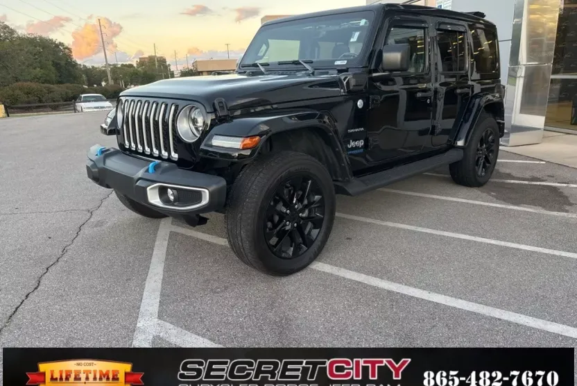 2022 Jeep Wrangler Unlimited Sahara 4xe photo 1