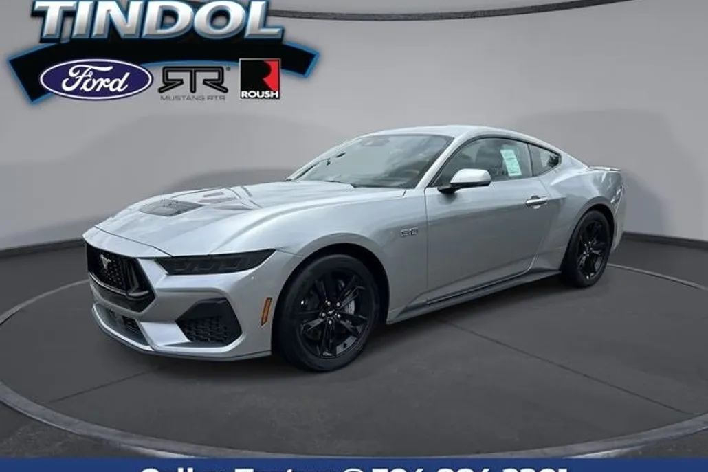 2025 Ford Mustang GT photo 1