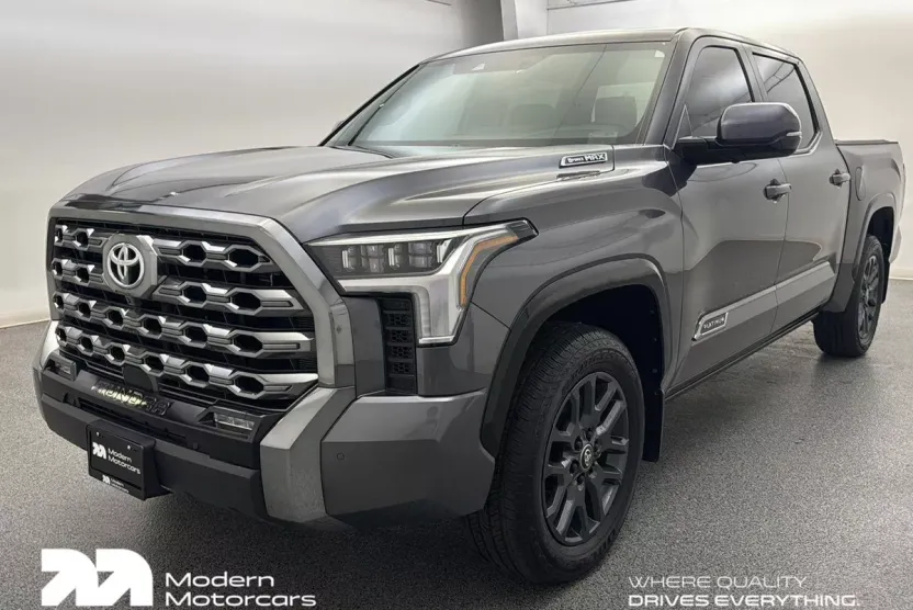 2025 Toyota Tundra Platinum photo 1