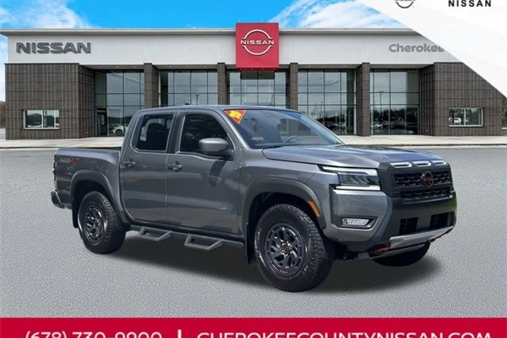 2025 Nissan Frontier PRO-4X photo 1