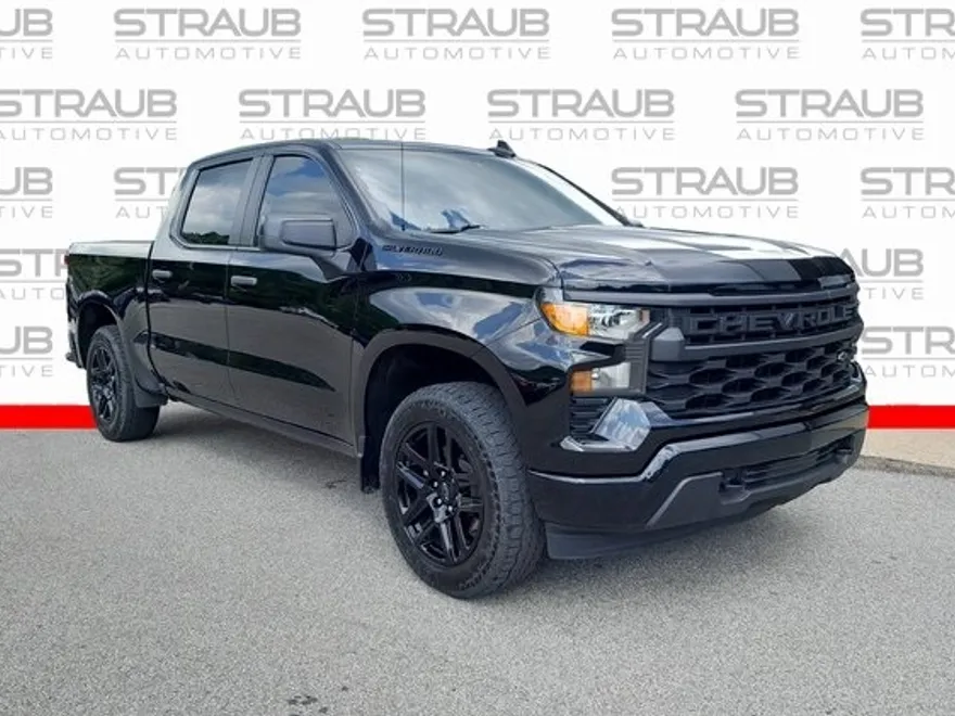2023 Chevrolet Silverado 1500 Custom photo 1