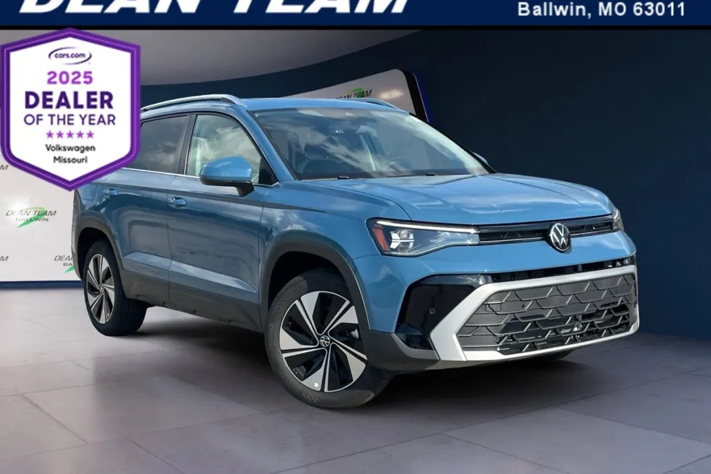 2025 Volkswagen Taos SE photo 1